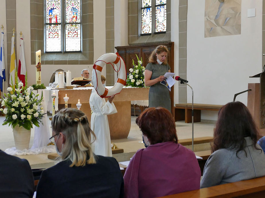 Feier der 1. Heiligen Kommunion in Sankt Crescentius (Foto: Karl-Franz Thiede)